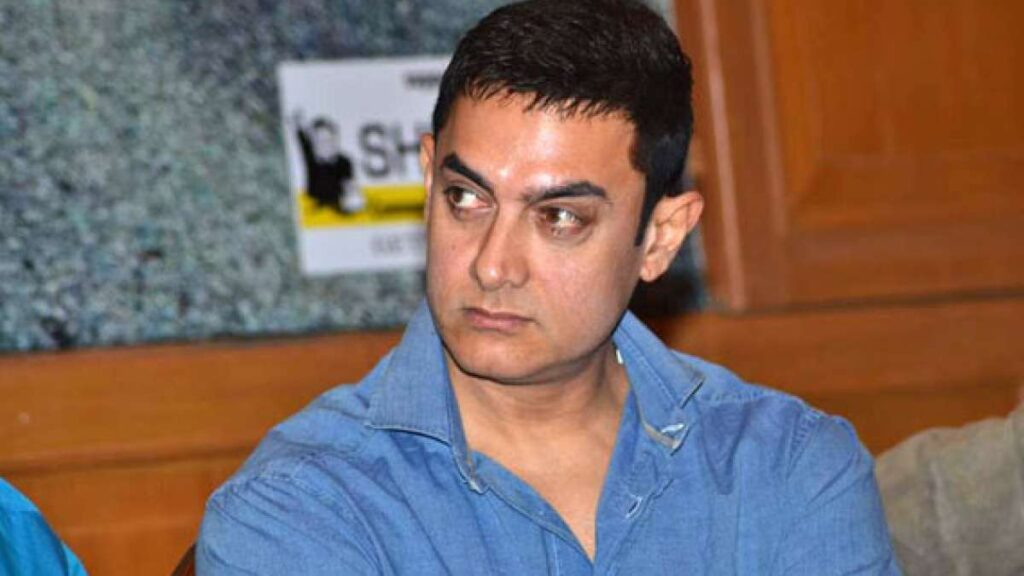 Police Visit Aamir Khan’s Home Sparks Rumors, Official Team Clarifies the Truth Police vehicles outside Aamir Khan’s Mumbai residence as his team issues clarification.