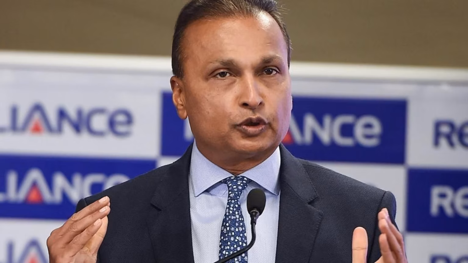 Anil Ambani Faces Lookout Notice in ₹3,000-Crore Loan Fraud Investigation Anil Ambani faces lookout notice in loan fraud case.