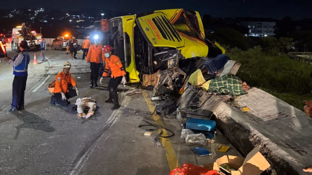 Deadly Indonesia Bus Crash on Java Toll Road Leaves 16 Dead