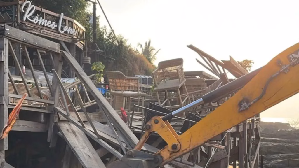 Demolition Begins at Romeo Lane Beach Club